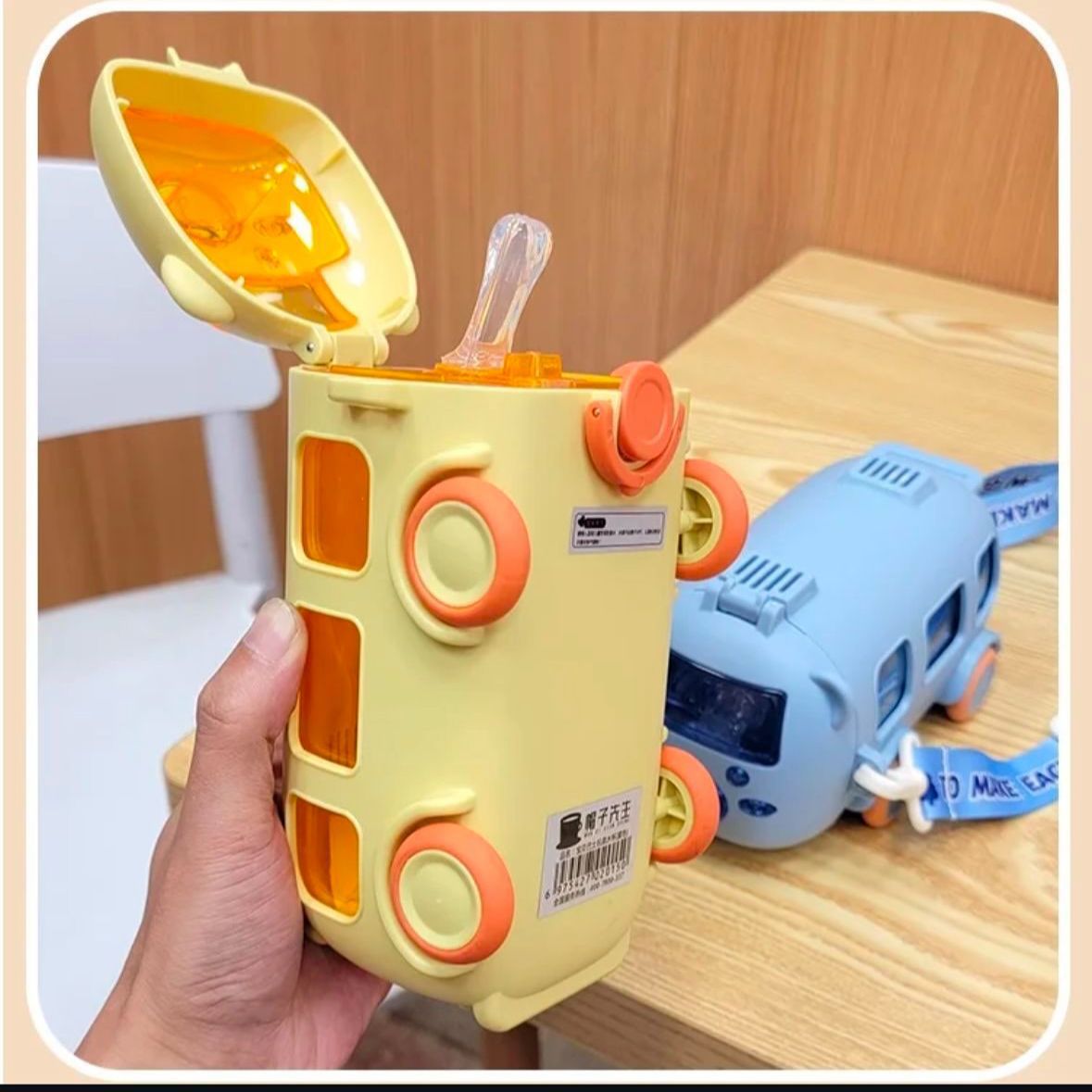 Premium Quality Bus Sippers – 500ml | BPA Free with Designer Strap