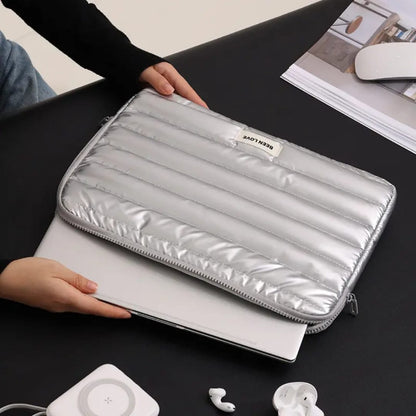 Waterproof Padded Laptop Sleeve Bag – Shockproof Protective Laptop Case with Zipper for MacBook & Notebook (Stylish Quilted Design)