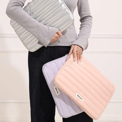 Waterproof Padded Laptop Sleeve Bag – Shockproof Protective Laptop Case with Zipper for MacBook & Notebook (Stylish Quilted Design)